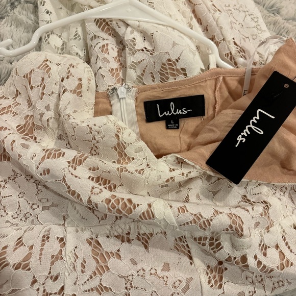 White with beige underlay Lulu’s dress NWT size large - Picture 3 of 5